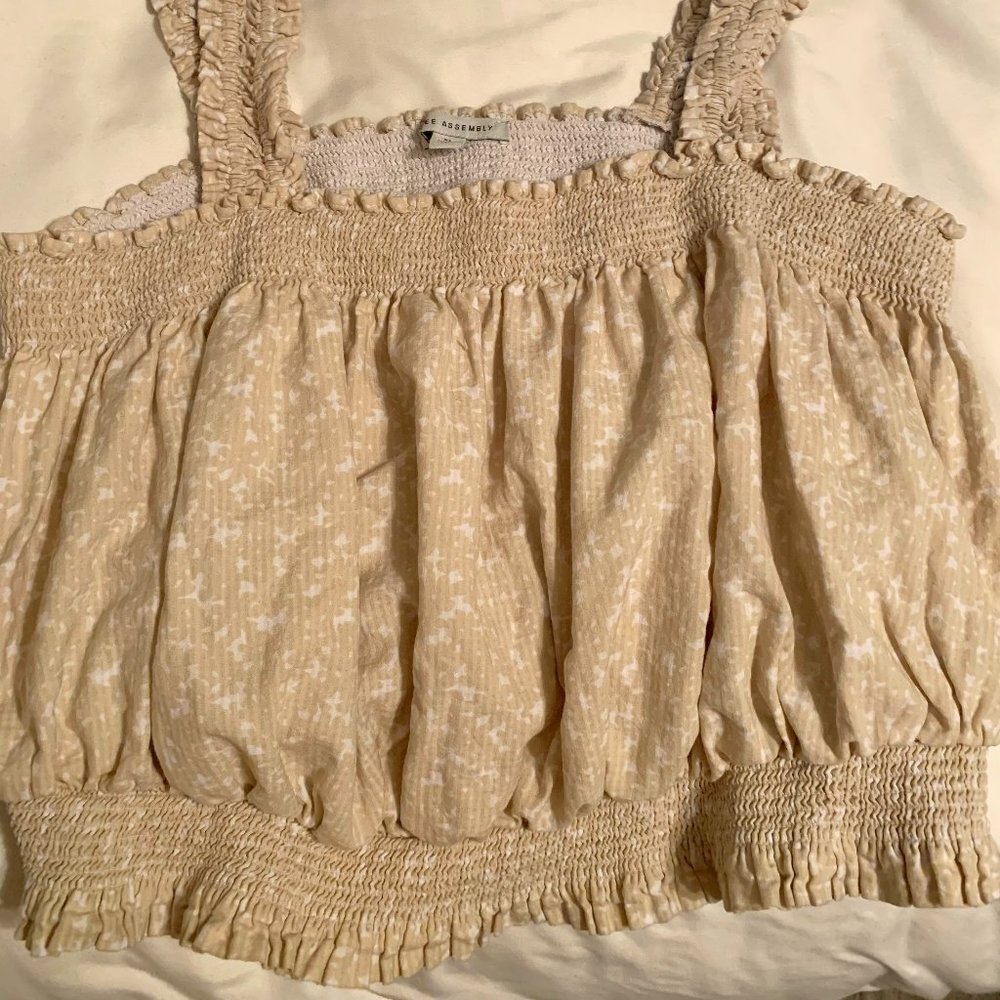 Crop Top Cream & White Colored